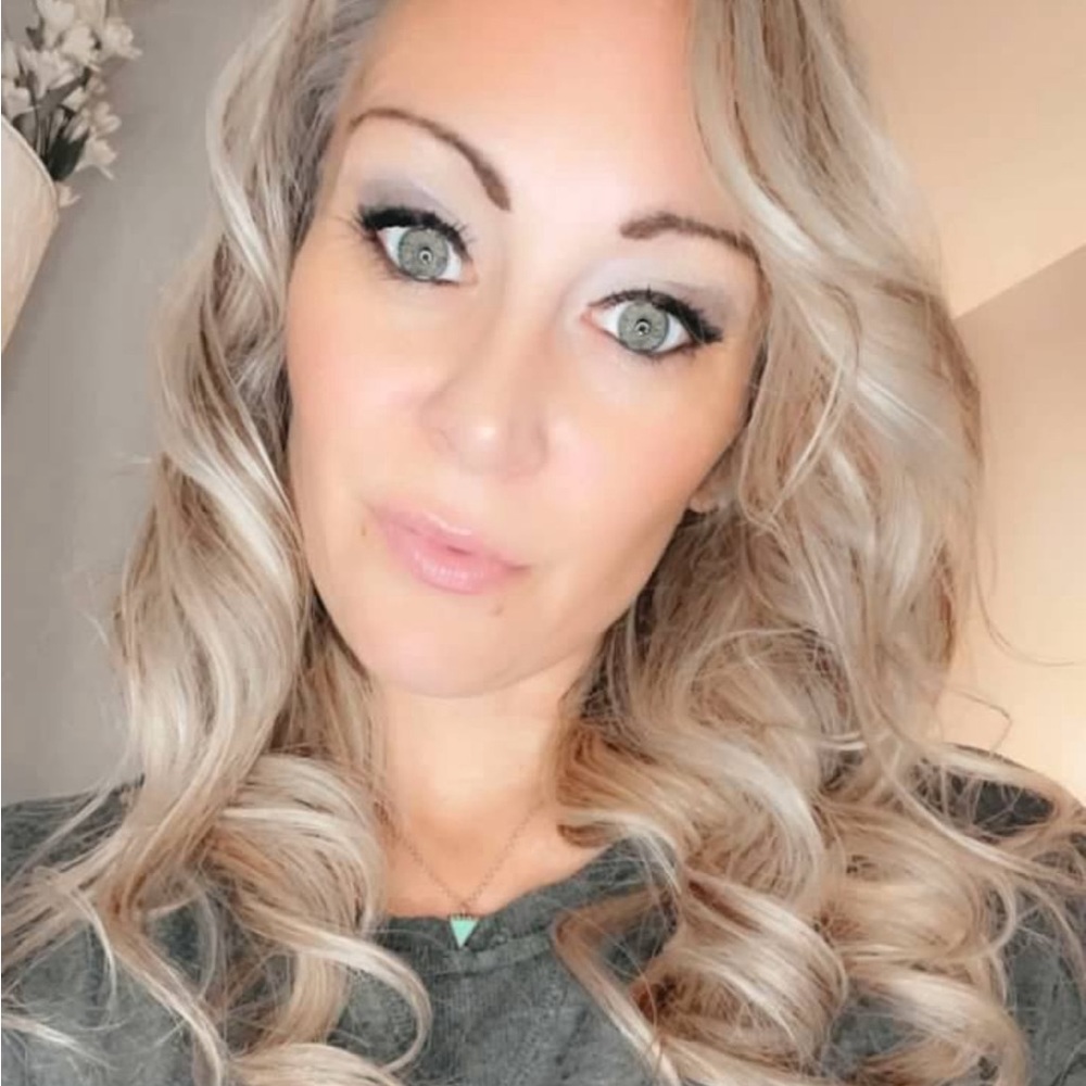 Meet your Posher, Jennifer